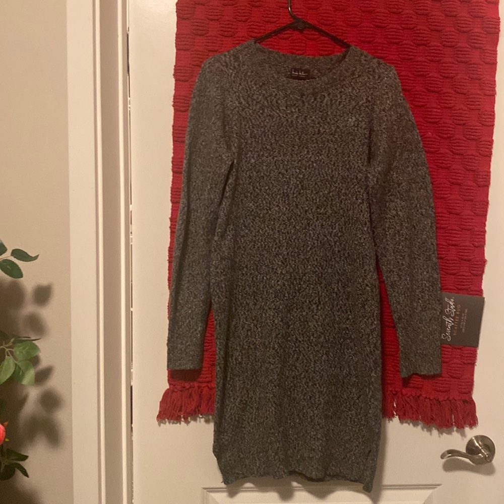 NWOT Nicole Miller, Size XS-S - Heathered Gray Sweater Dress with Puff Sleeves